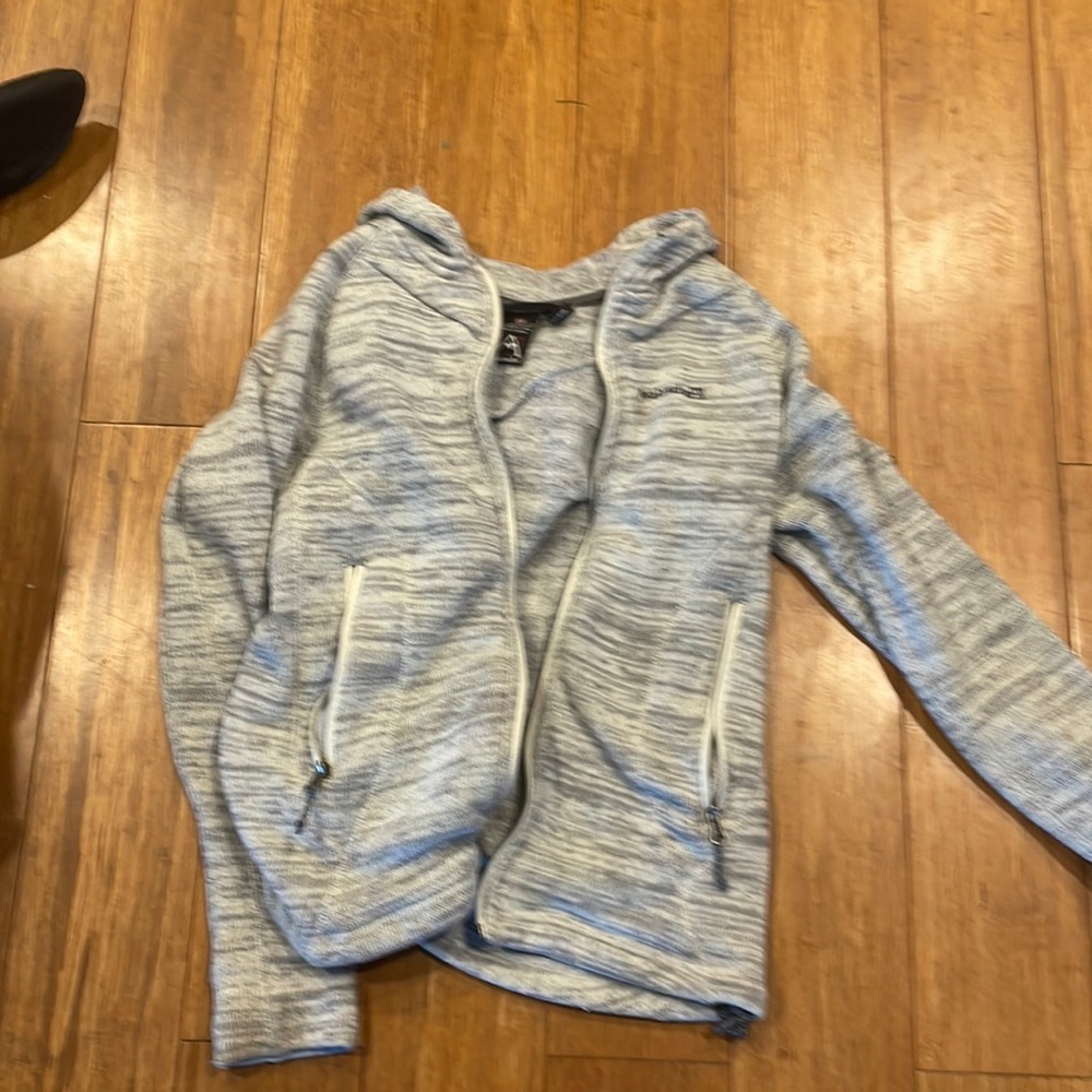 sweatshirt